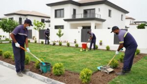 فريق دار الروضة لتنسيق الحدائق في الكويت