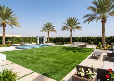 تنسيق حدائق الكويت مع تصميم عصري يظهر المساحات الخضراء والنباتات المتنوعة